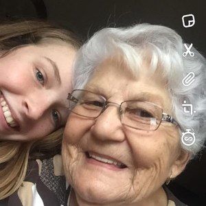 Meet your Posher, Lois